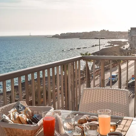 Гостевой дом La Scogliera 3*